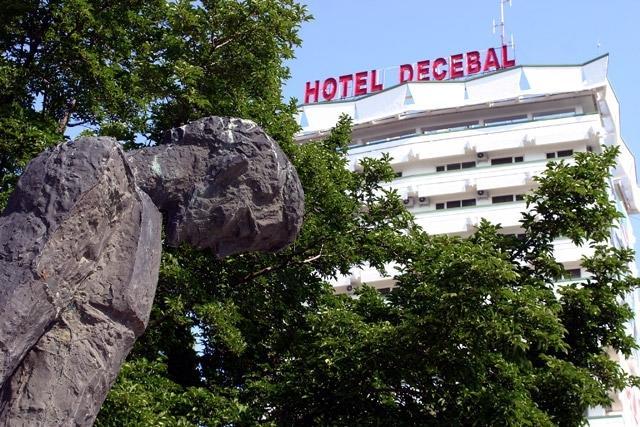 Hotel Decebal Bacău Екстериор снимка